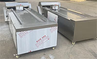 Chicken feet to paws cutting machine